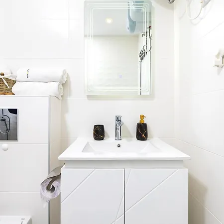 Apartamento Bright Windowed 10 Mins To The Centre By Flat Mаnager Plovdiv