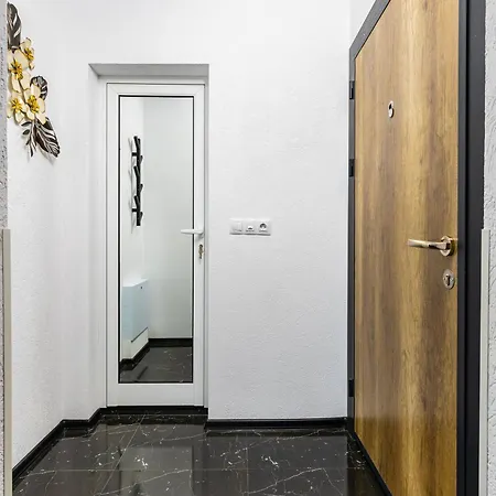 Bright Windowed 10 Mins To The Centre By Flat Mаnager * Plovdiv