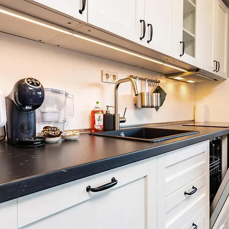 Bright Windowed 10 Mins To The Centre By Flat Mаnager Φιλιππούπολη